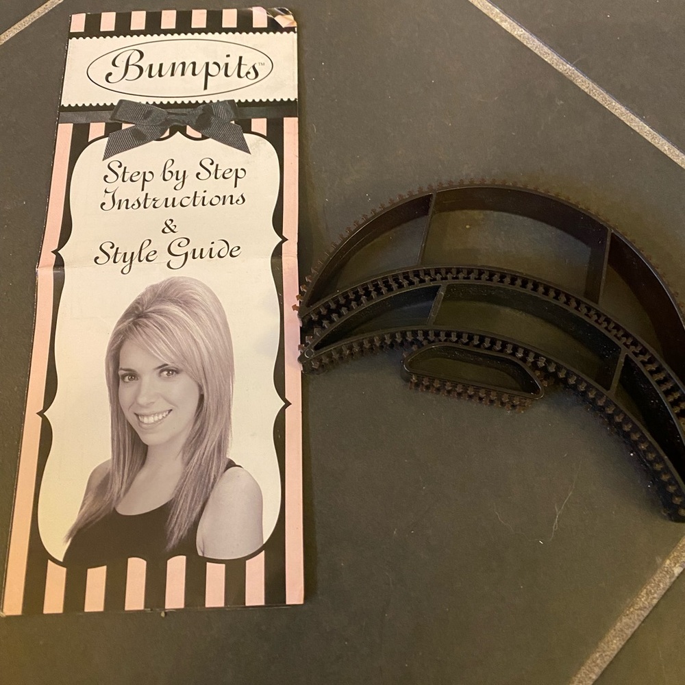 Bump hit hair accessories (3) and instruction pamphlet